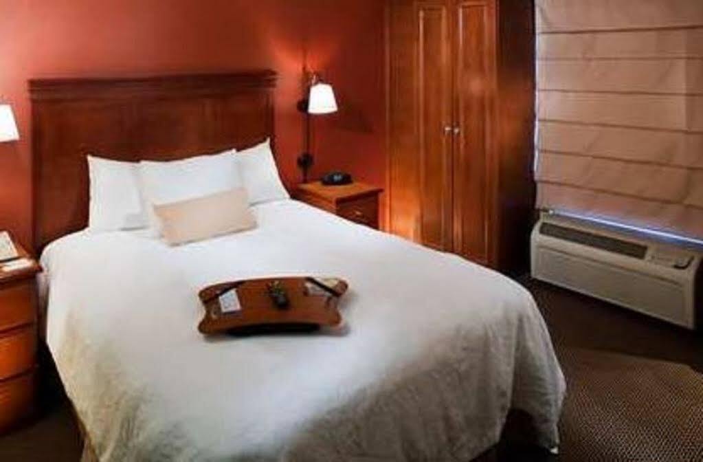 Hampton Inn Los Angeles Santa Clarita Bagian luar foto
